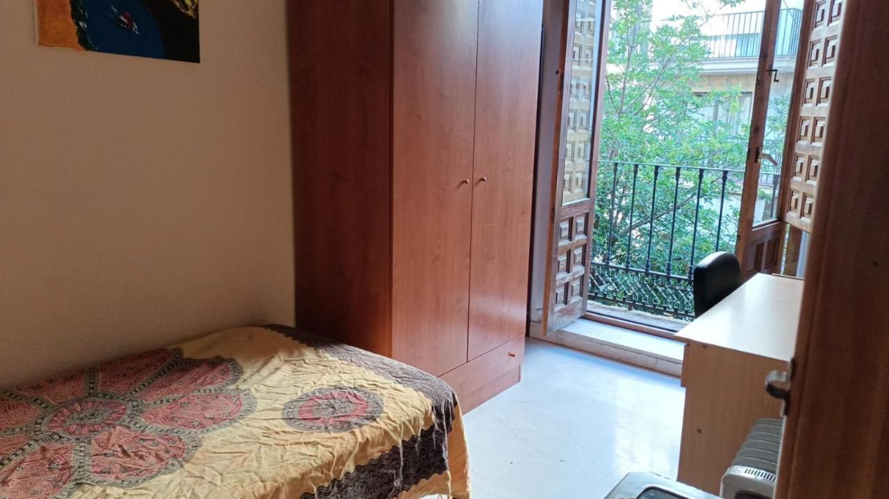 Single Room In Center Of גרנדה מראה חיצוני תמונה