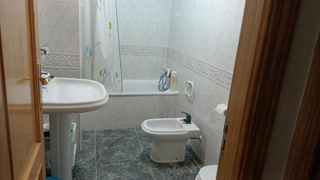 Single Room In Center Of גרנדה מראה חיצוני תמונה