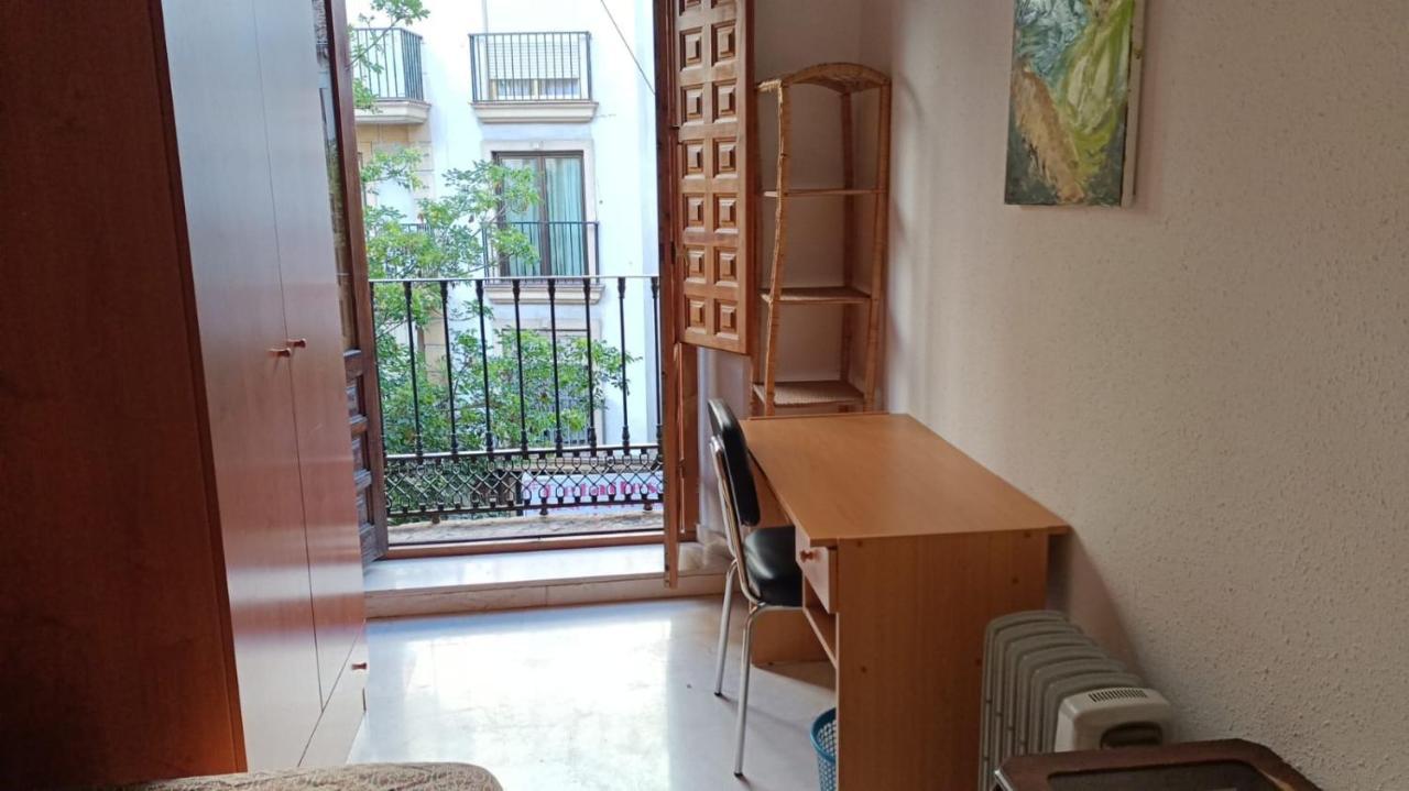 Single Room In Center Of גרנדה מראה חיצוני תמונה